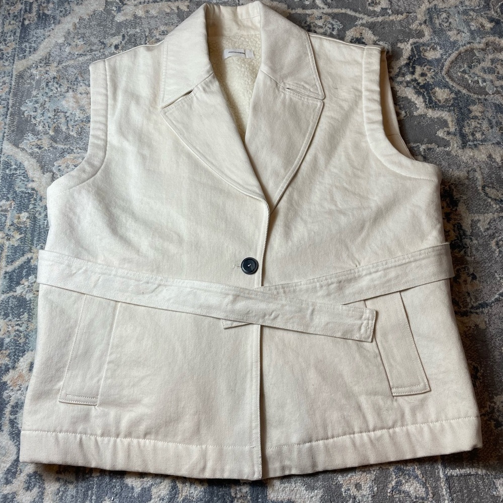 Women's Pomandere Cream Sleeveless Jacket